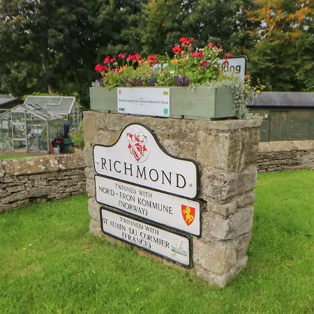9 Victoria Road Holiday home *