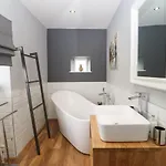 度假居 9 Victoria Road *